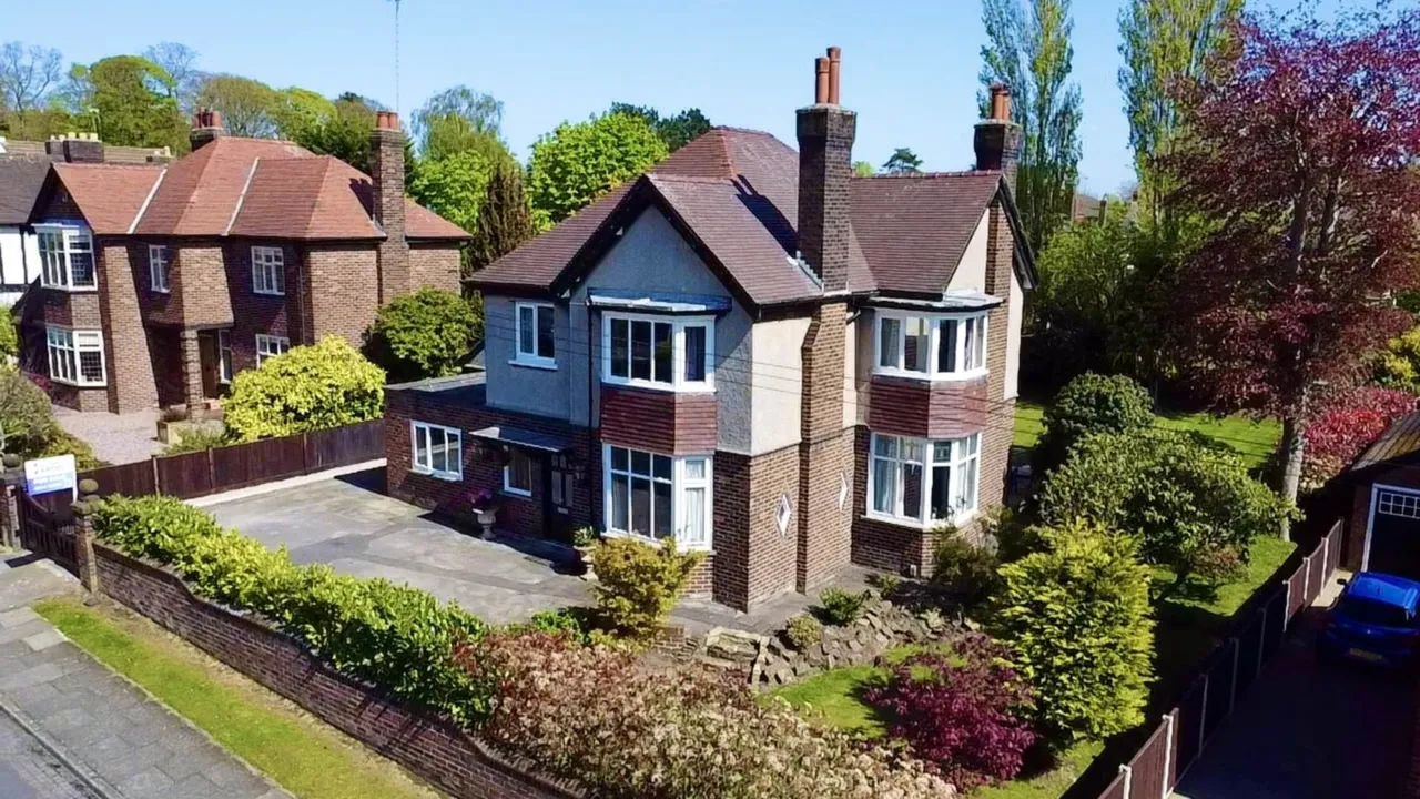 5 bed house for sale — Kingsley Road, Dentons Green