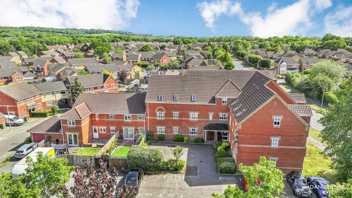 Northampton Grove, Langdon Hills, SS16, photo 19