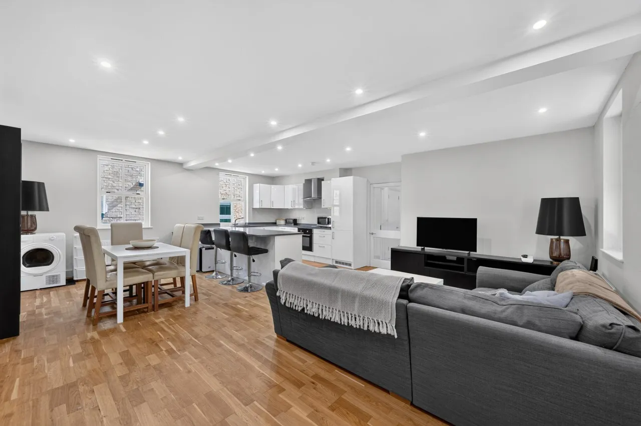 3 bed flat for sale, Kilburn Place, Kilburn, NW6
