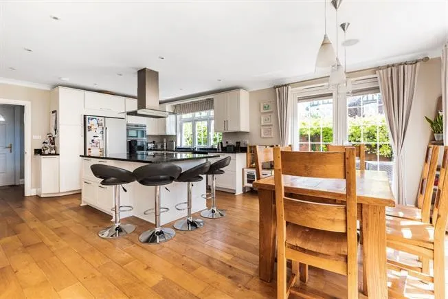 Links Road, Epsom, photo 3