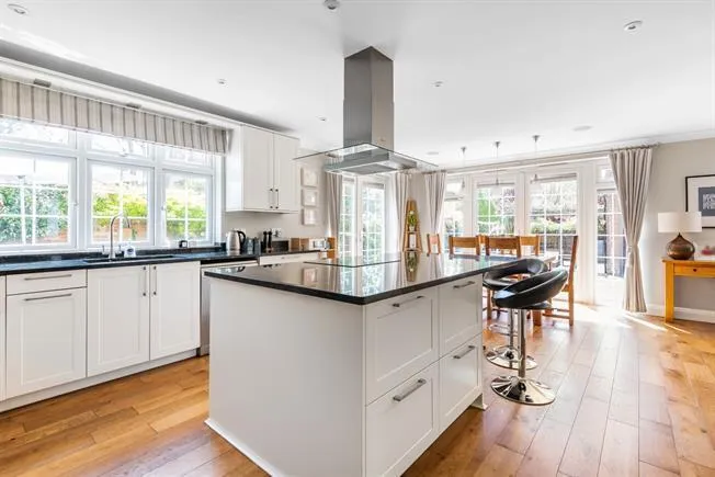 Links Road, Epsom, photo 2