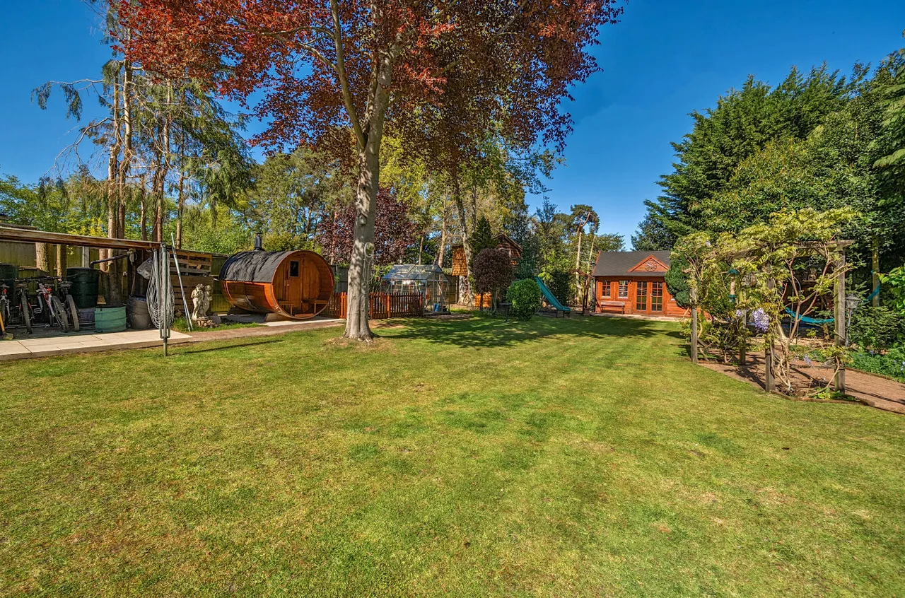 Reading Road South, Fleet, GU52, photo 19