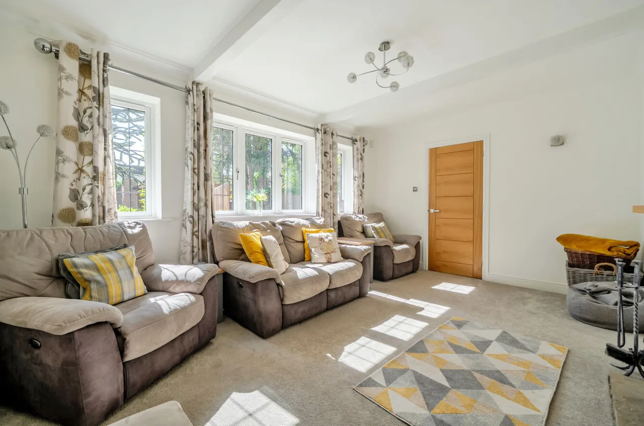 Reading Road South, Fleet, GU52, photo 5