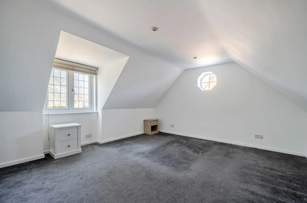 Reading Road South, Fleet, GU52, photo 11