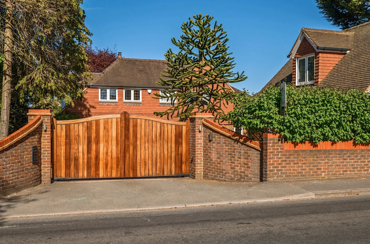 Reading Road South, Fleet, GU52, photo 22
