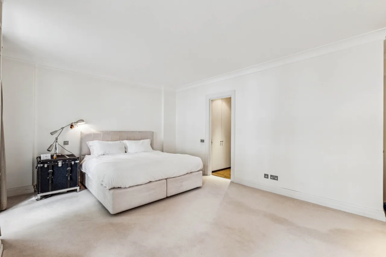 Magnolia Lodge, Kensington Green, W8 5UT, photo 11