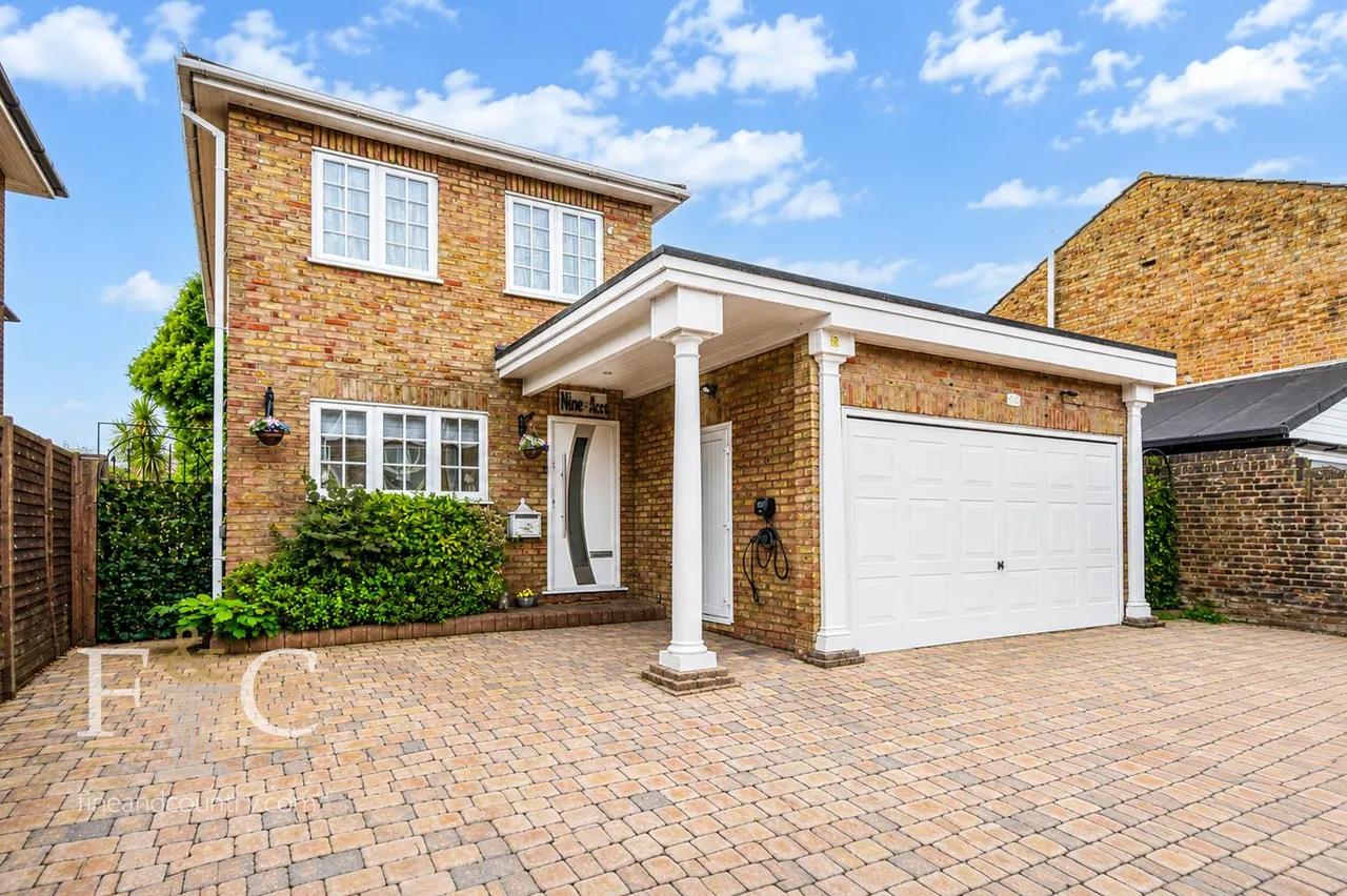 4 bed house for sale, Blindmans Lane, Cheshunt