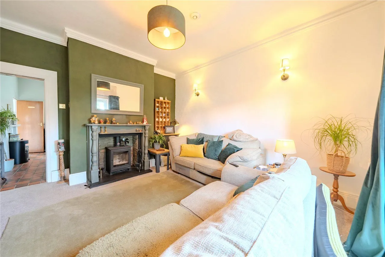 Vickersdale Grove, Stanningley, LS28, photo 8