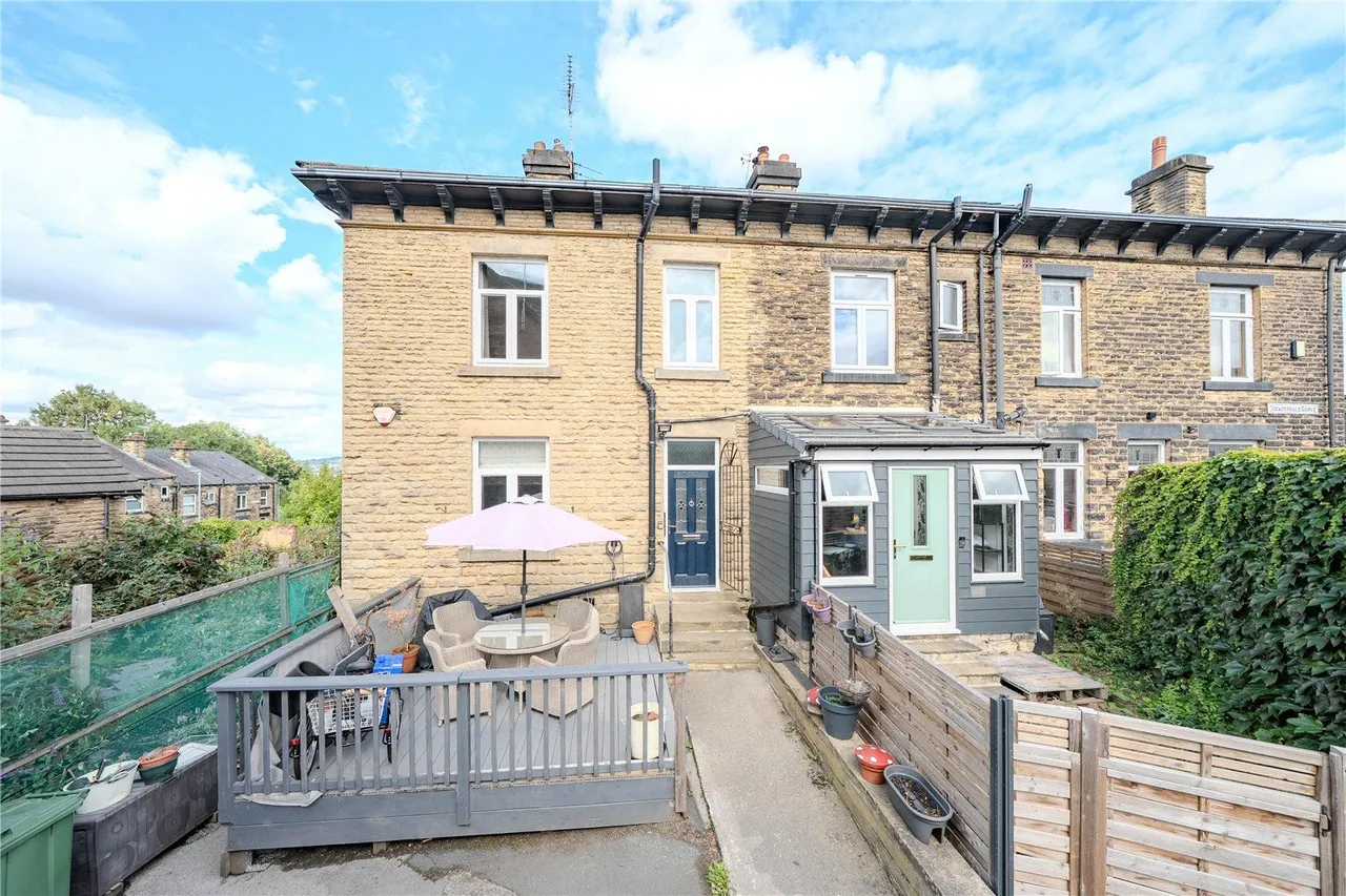 2 bed house for sale, Vickersdale Grove, Stanningley, LS28
