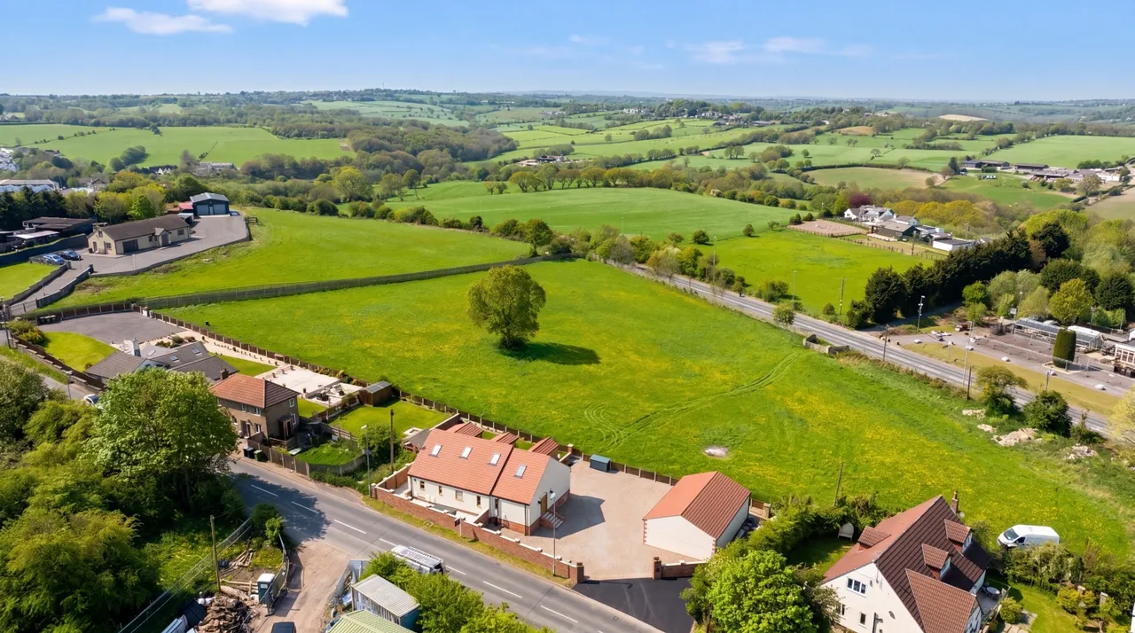 Gildersome Lane, Gildersome, LS27, photo 30