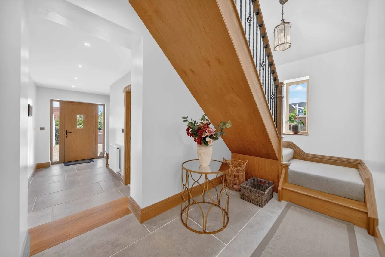 Gildersome Lane, Gildersome, LS27, photo 14