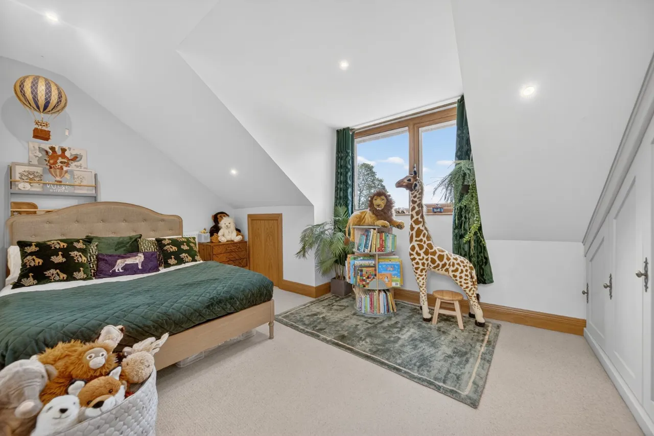 Gildersome Lane, Gildersome, LS27, photo 18