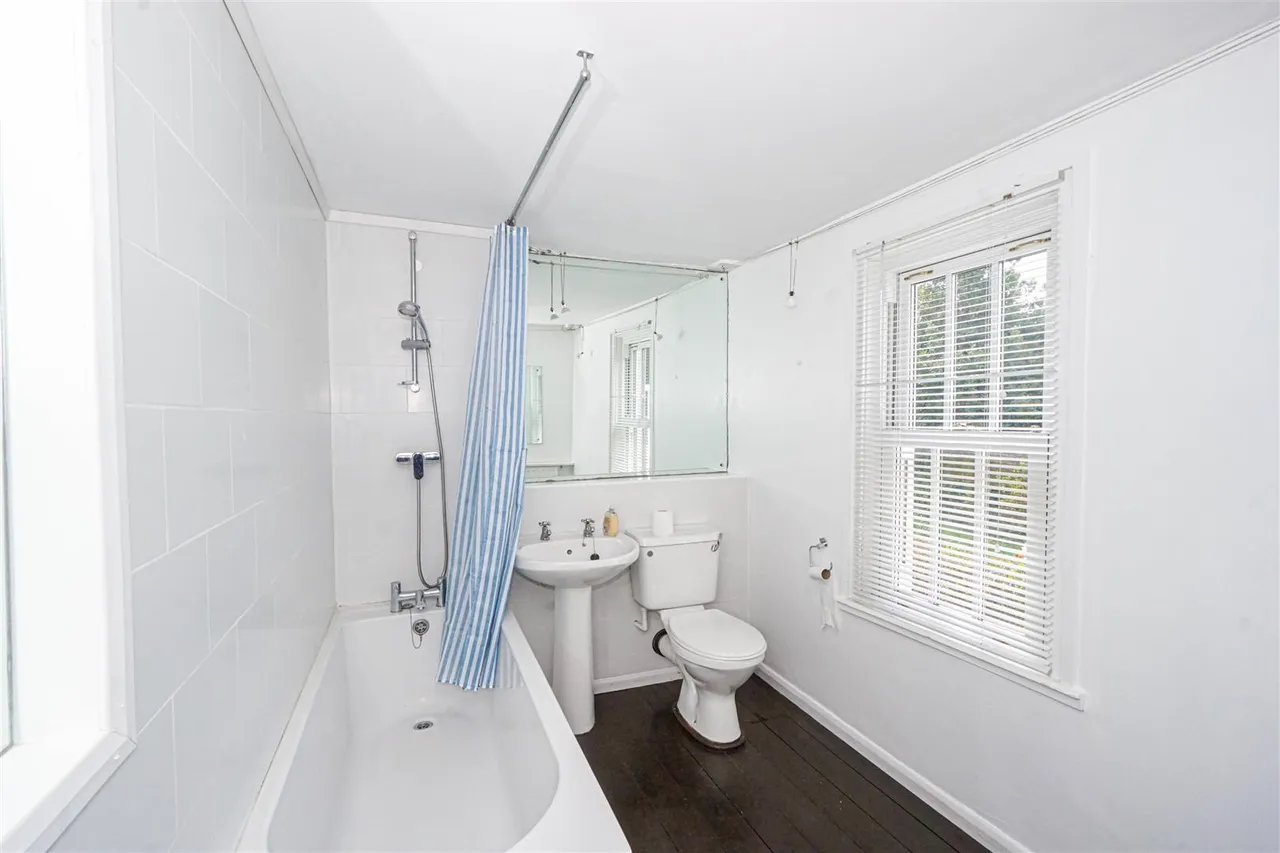Fairlight Road, Hastings, photo 10