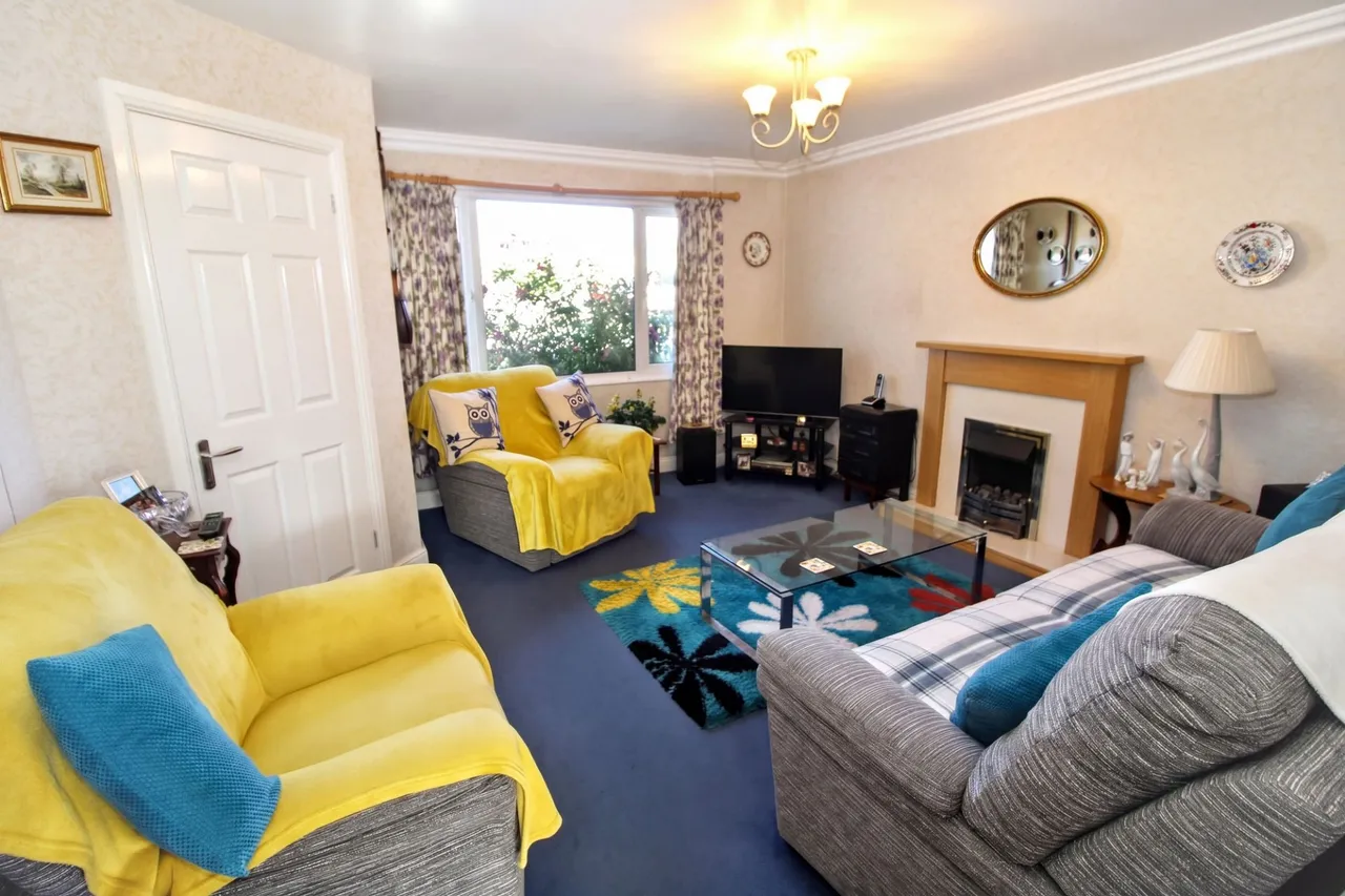 Rose Avenue, Hazlemere, HP15, photo 2