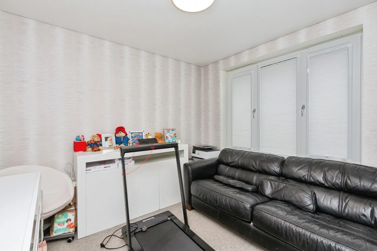 Old Bisley Road, Frimley, GU16, photo 20