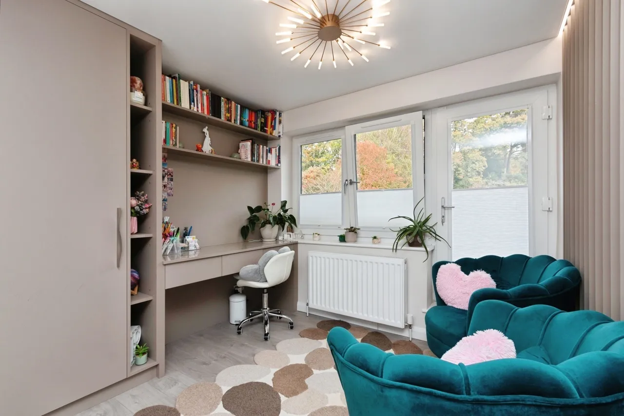 Old Bisley Road, Frimley, GU16, photo 17