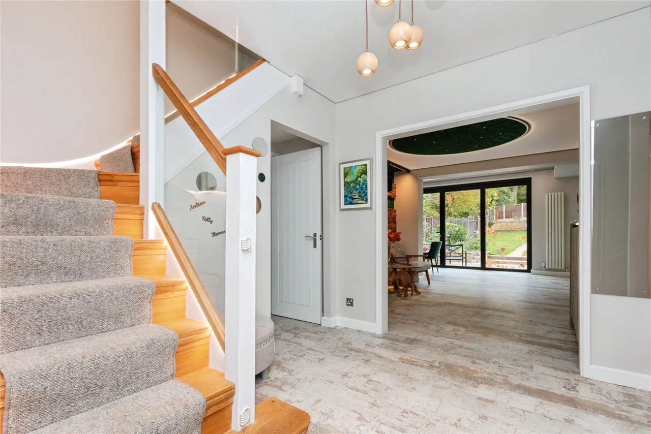 Old Bisley Road, Frimley, GU16, photo 3