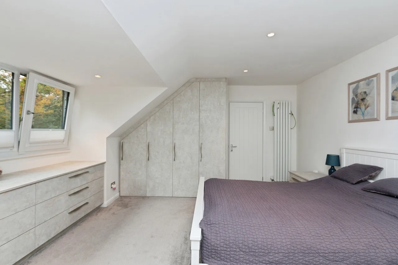Old Bisley Road, Frimley, GU16, photo 9