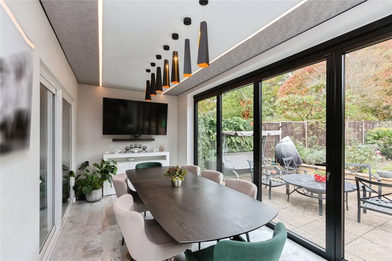 Old Bisley Road, Frimley, GU16, photo 5