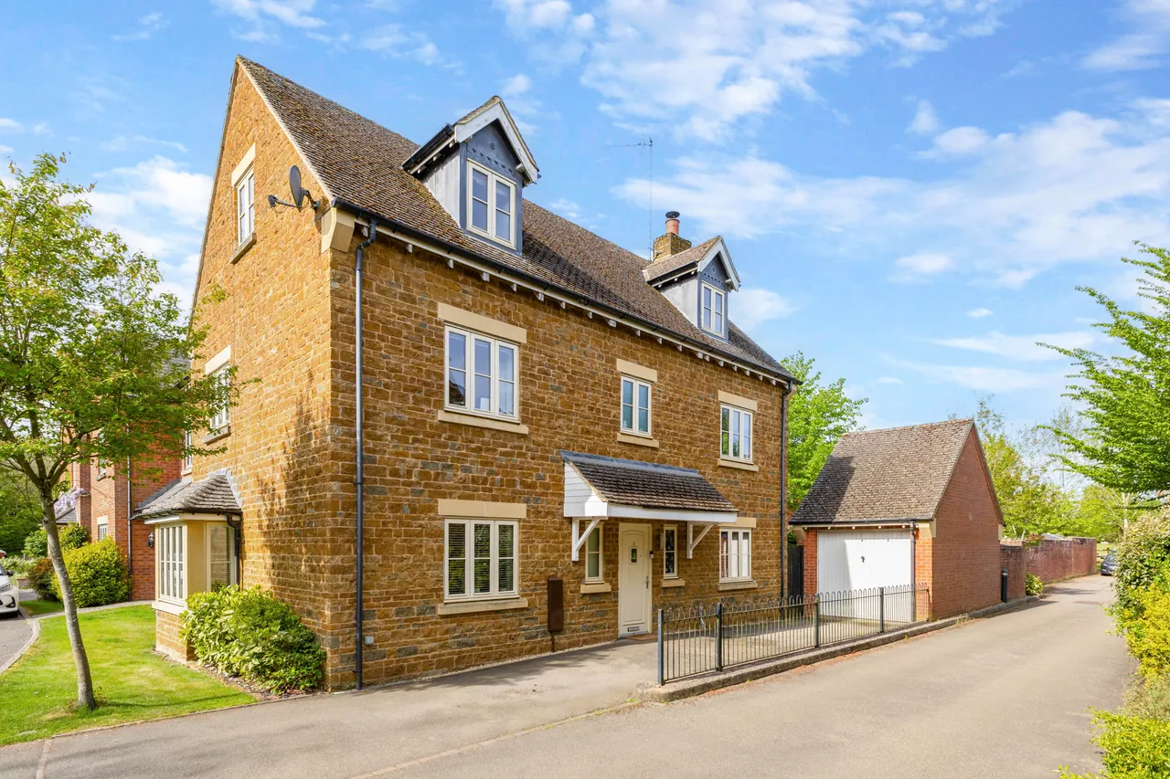 5 bed house for sale, Crab Tree Close, Bloxham, OX15