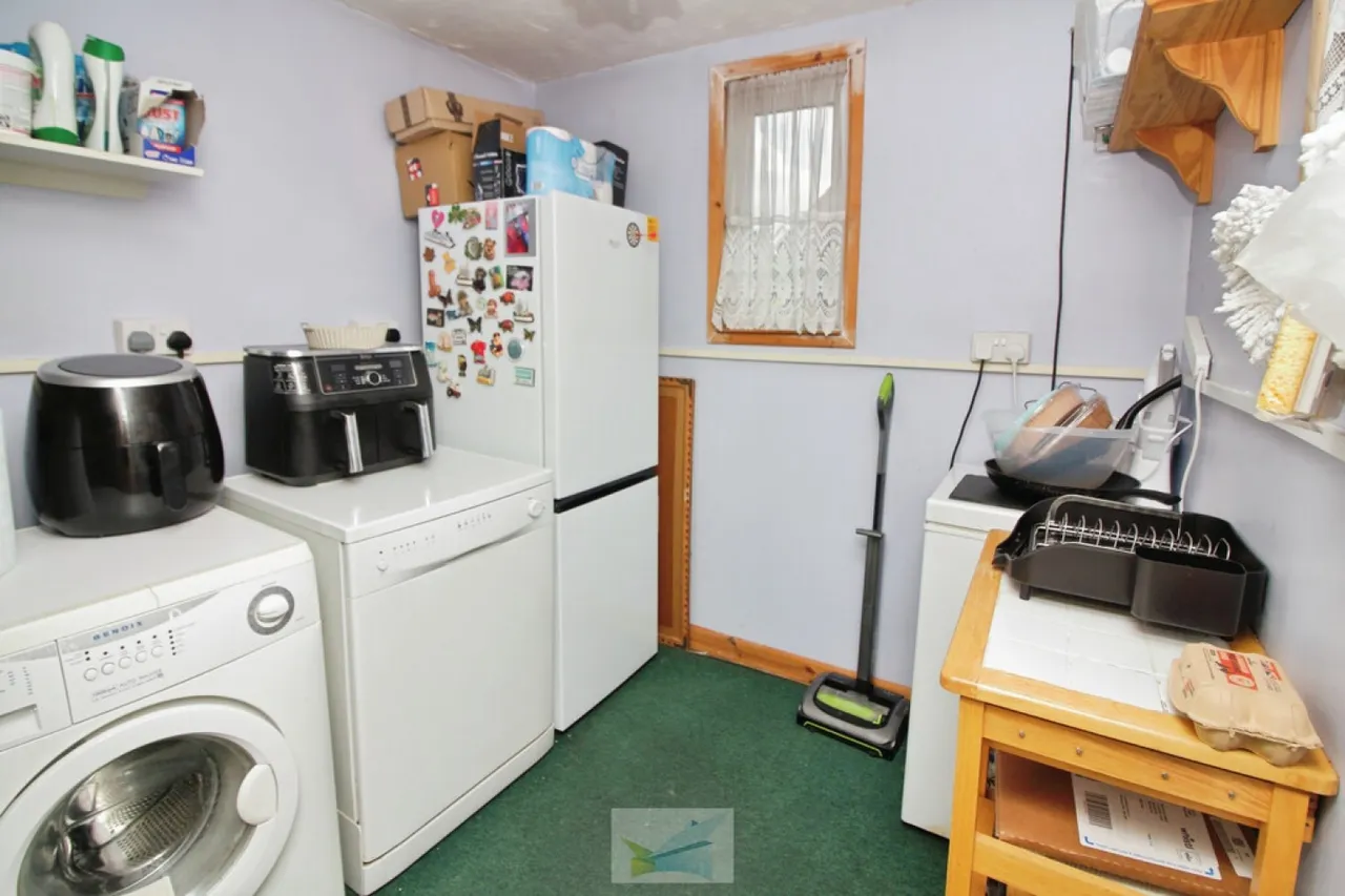 Fawcett Road, New Milton, BH25, photo 11