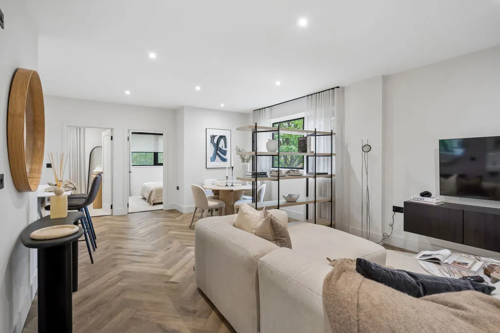 2 bed flat for sale — Savill Way, Marlow SL7 1EY