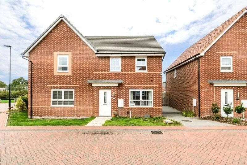3 bed house for sale — Yarborough Drive, Doncaster, South Yorkshire, DN2