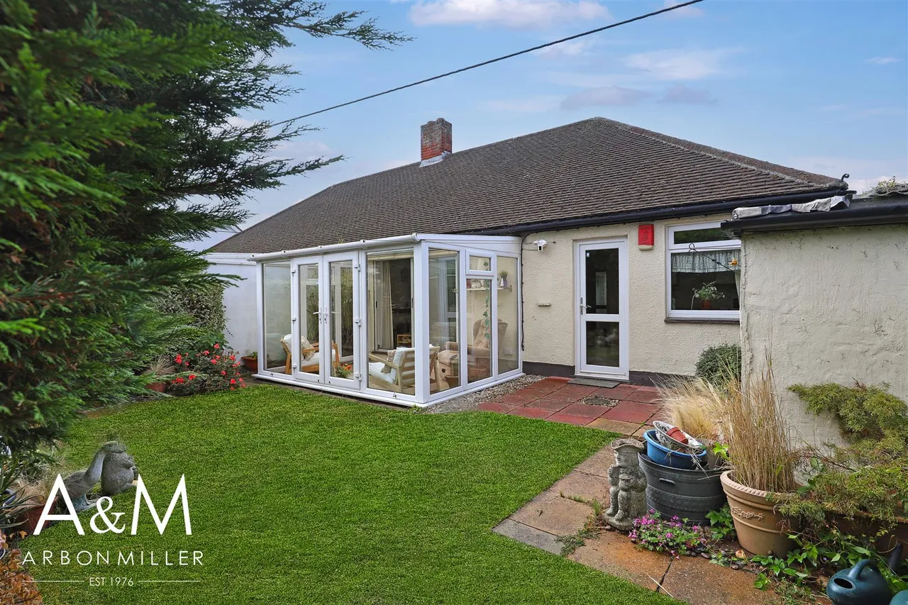 Meriden Close, Barkingside, Essex, Ilford, IG62HX, photo 17