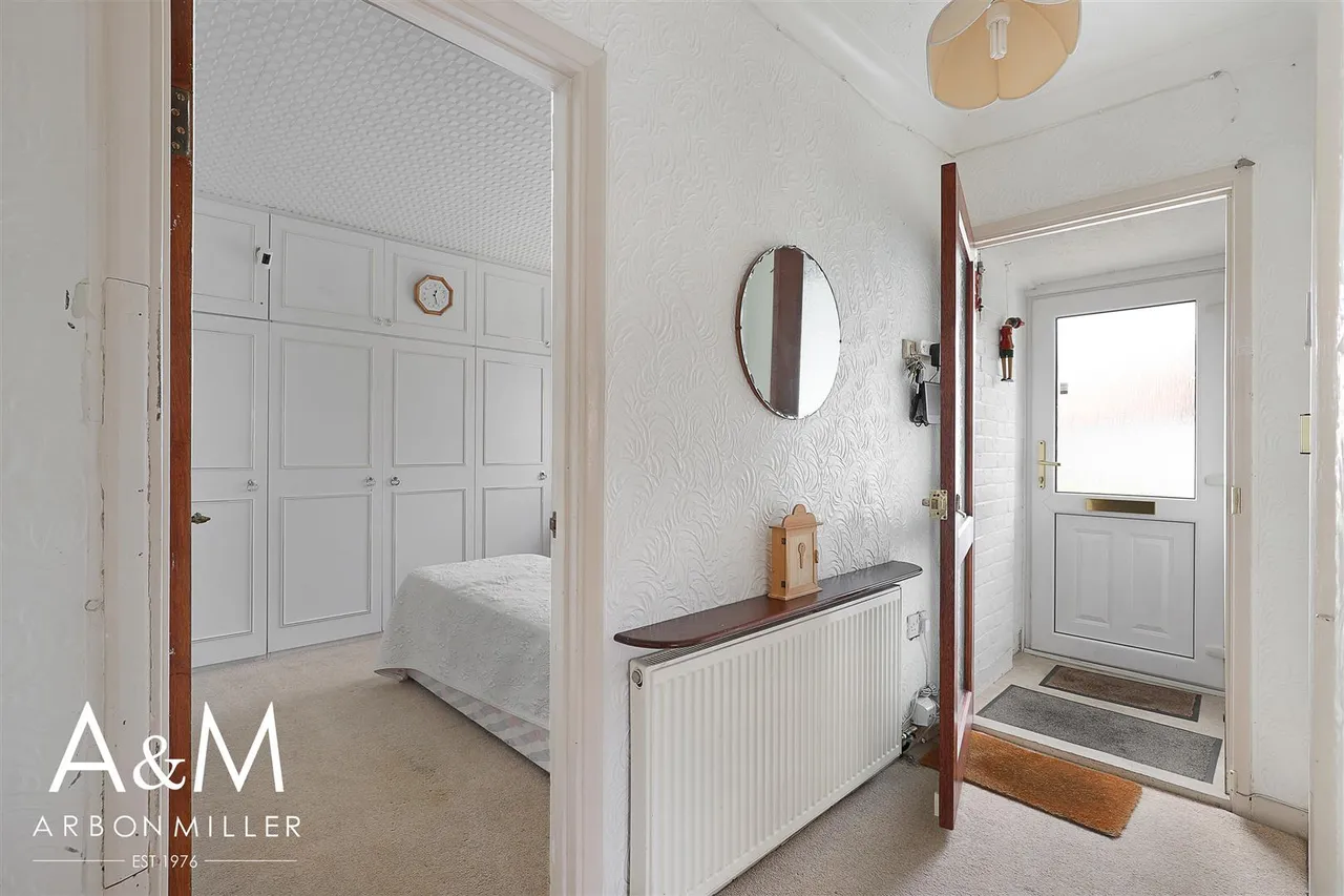 Meriden Close, Barkingside, Essex, Ilford, IG62HX, photo 10