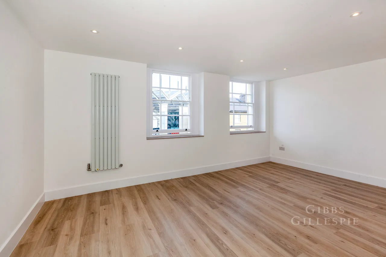 High Street, Uxbridge Fees Apply, UB8, photo 4