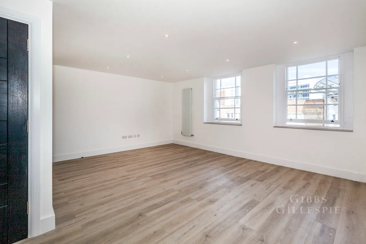 High Street, Uxbridge Fees Apply, UB8, photo 13