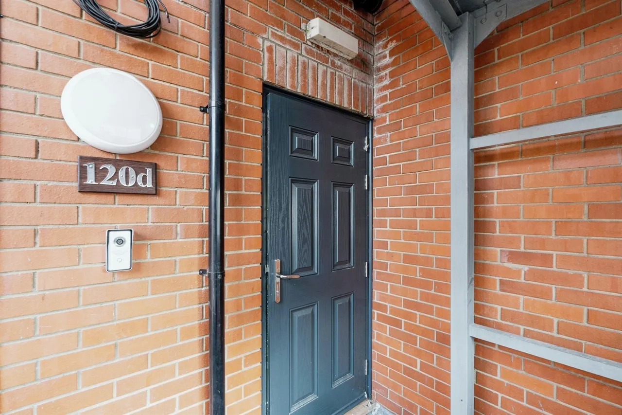 2 bed flat for sale — London Road North, Lowestoft