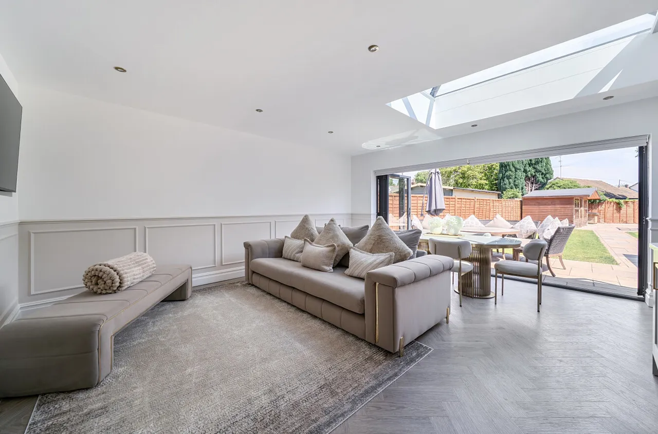 Elmsleigh Road, Farnborough, Hampshire, GU14 0ET, photo 3