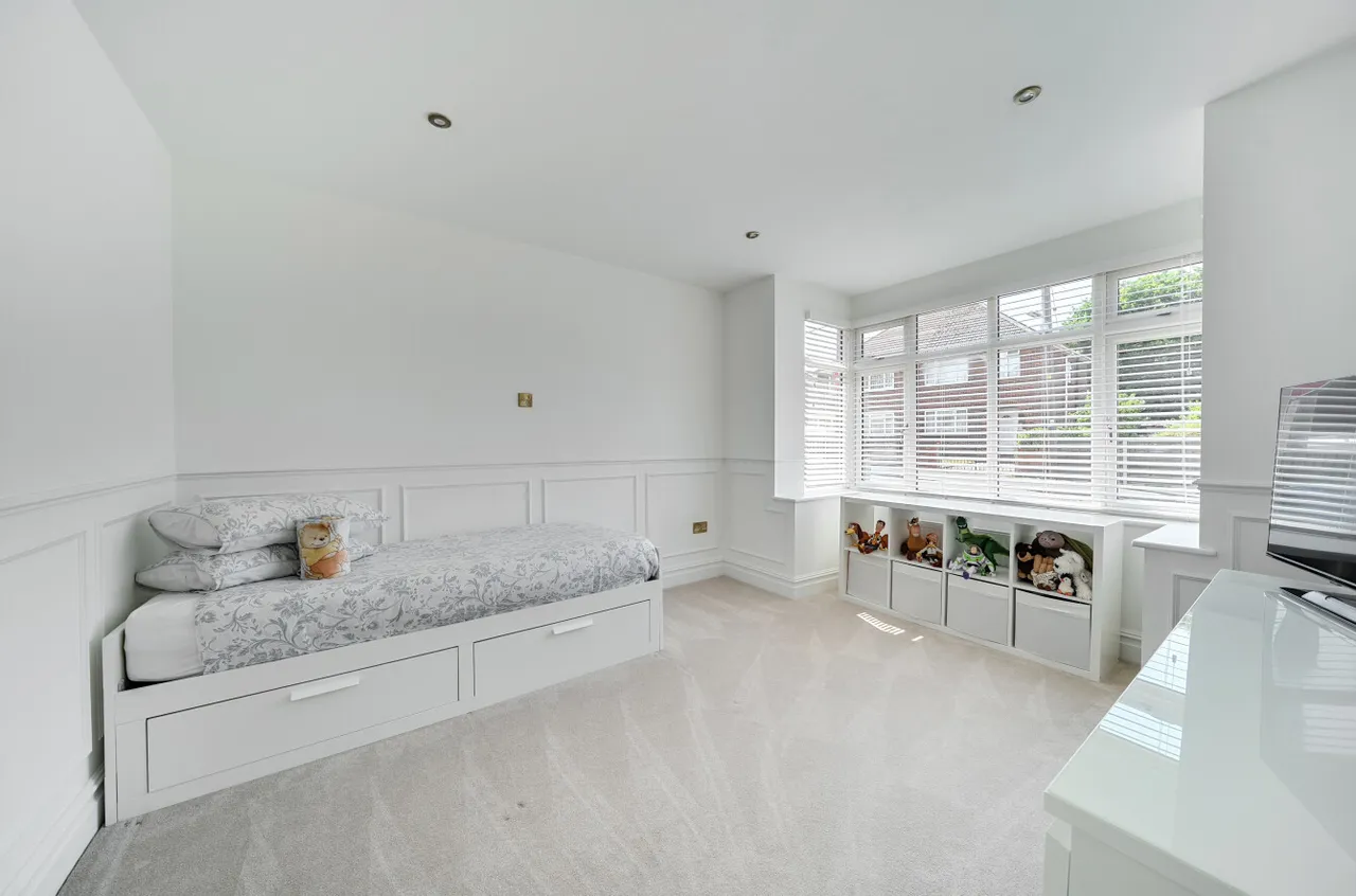 Elmsleigh Road, Farnborough, Hampshire, GU14 0ET, photo 11