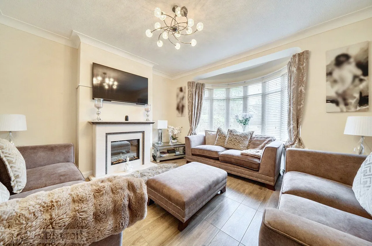 Rochdale Road, Middleton, M24, photo 5