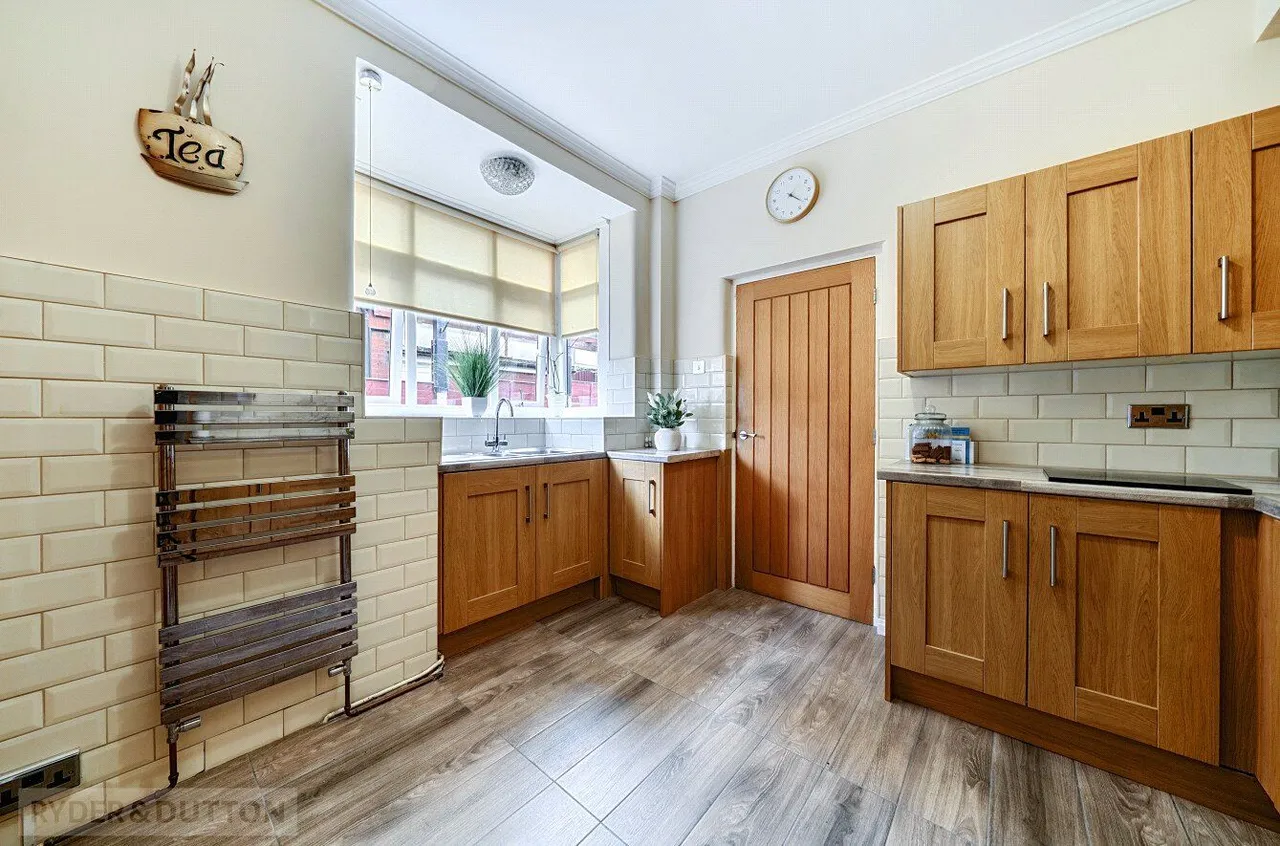 Rochdale Road, Middleton, M24, photo 9