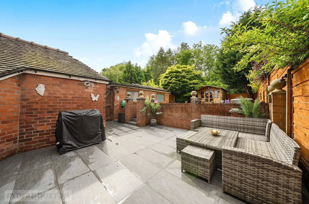 Rochdale Road, Middleton, M24, photo 3