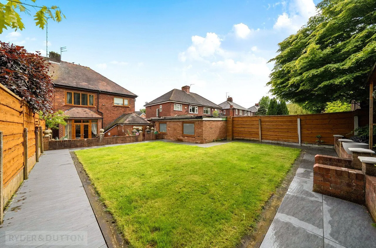 Rochdale Road, Middleton, M24, photo 18