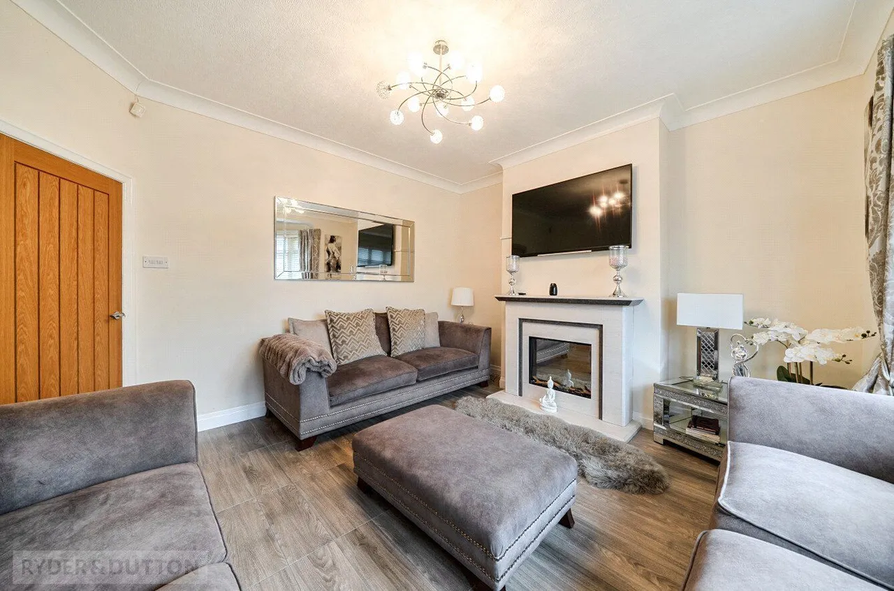 Rochdale Road, Middleton, M24, photo 6