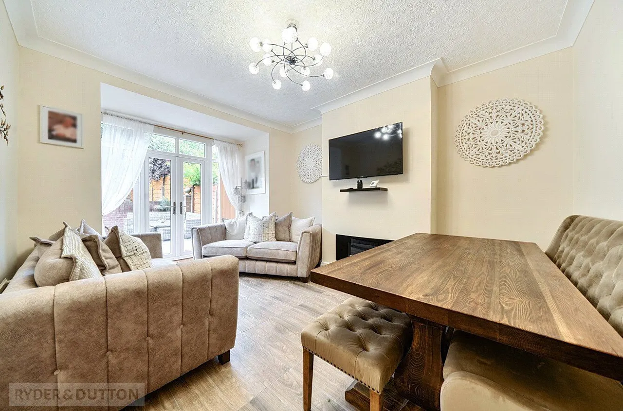 Rochdale Road, Middleton, M24, photo 4