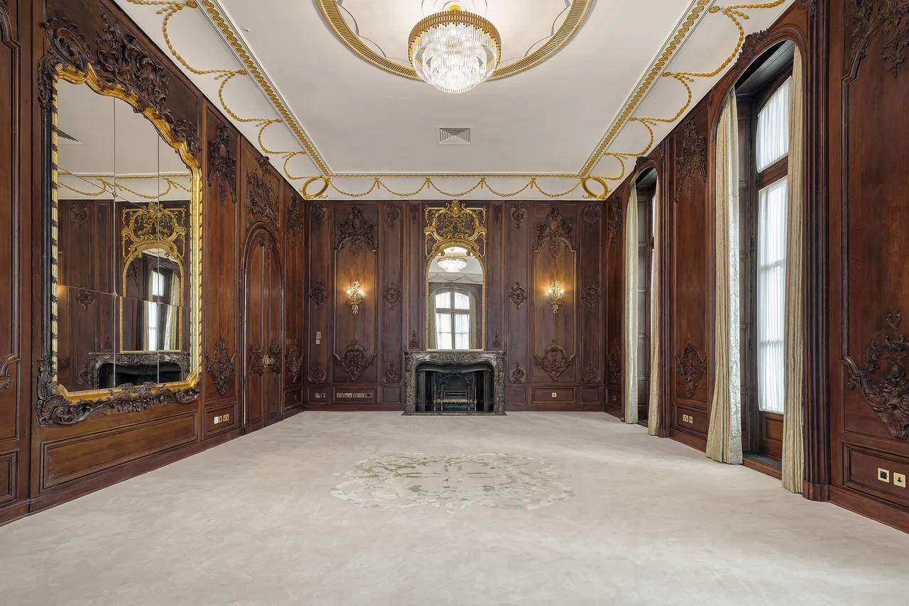 9 bed house to rent, Belgrave Square, Belgravia, SW1X