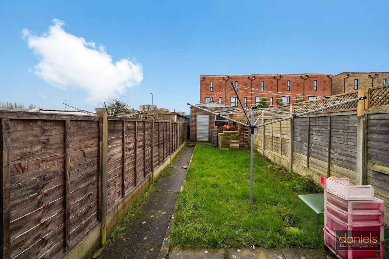 Liverpool Road, Watford, WD18, photo 5
