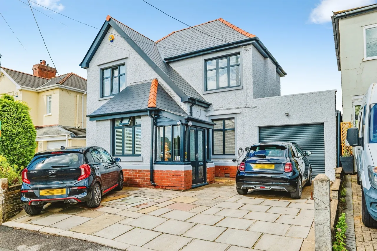 4 bed house for sale, Wyndham Crescent, Bridgend, CF31