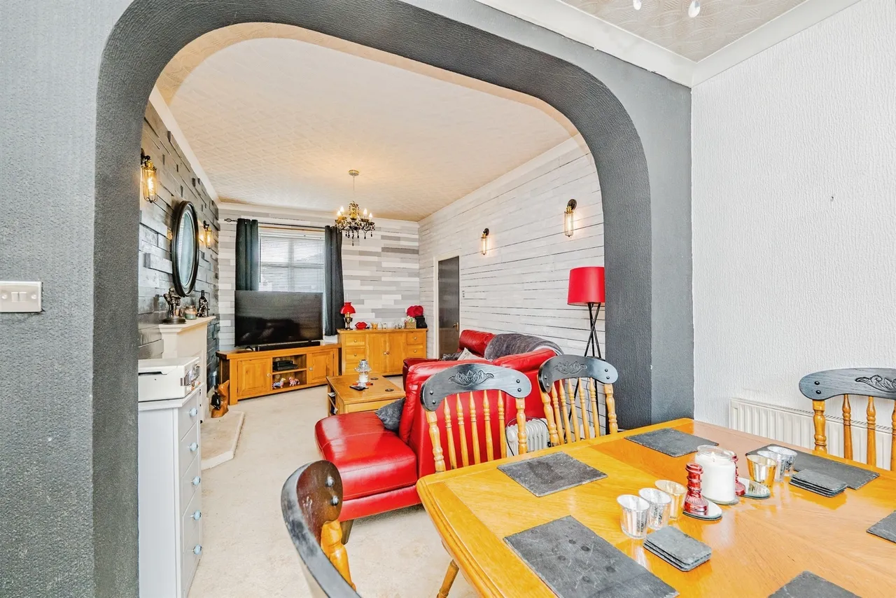Wyndham Crescent, Bridgend, CF31, photo 6