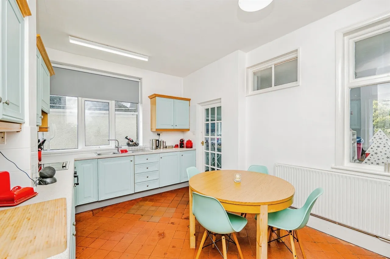 Wyndham Crescent, Bridgend, CF31, photo 10