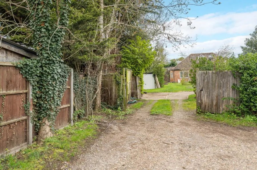 Rays Avenue, Windsor, SL4, photo 11