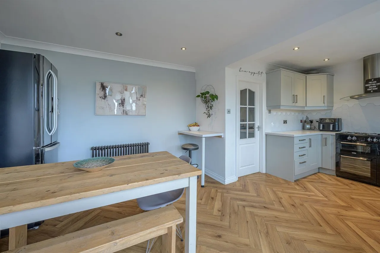 Kingsley Road, Kingswinford, DY6 9RX, photo 3