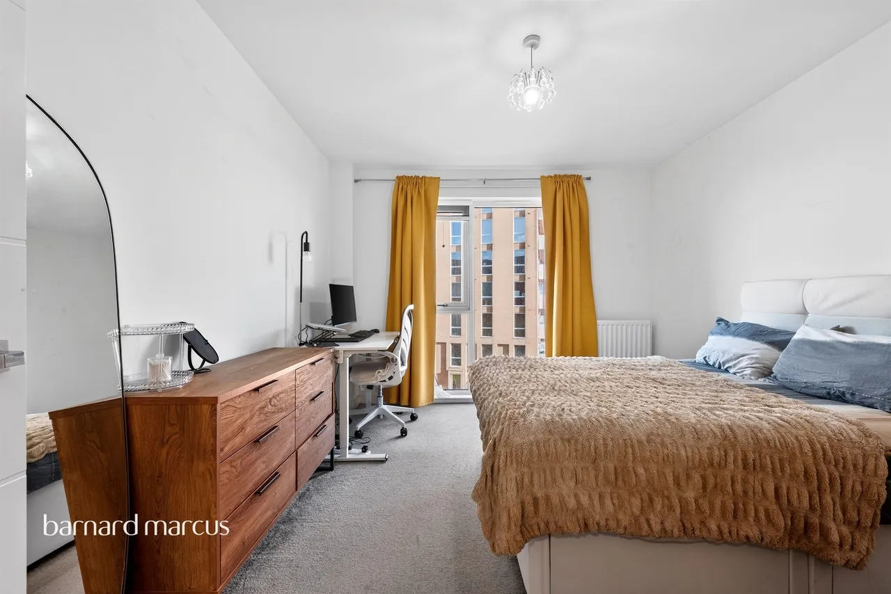 Manor Place, Feltham, TW14, photo 8