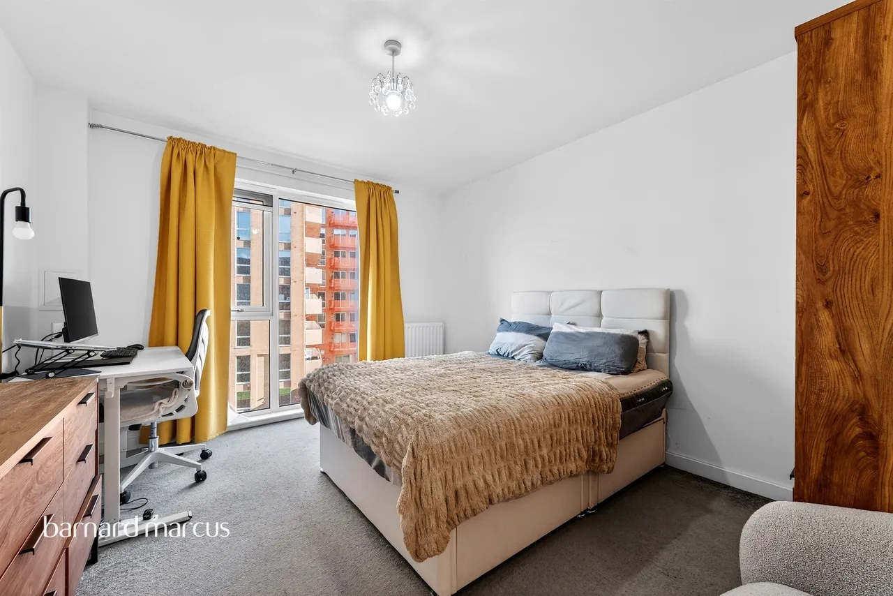 Manor Place, Feltham, TW14, photo 7