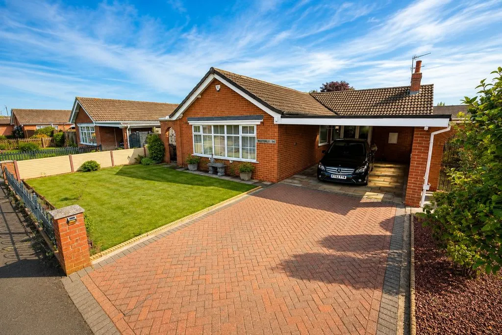 3 bed house for sale — Hough Road, Barkston